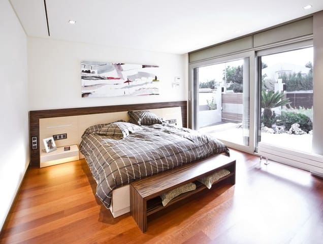 5 soverom Villa til salgs i L'Eliana med svømmebasseng garasje - € 1 390 000 (Ref: 9132163)