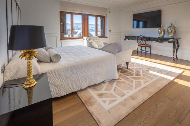 2 slaapkamer Appartement te koop in Bilbao met zwembad garage - € 2.000.000 (Ref: 9132164)