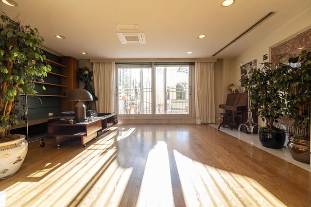 5 slaapkamer Penthouse te koop in L'Eixample, Valencia stad met garage - € 2.600.000 (Ref: 9132169)