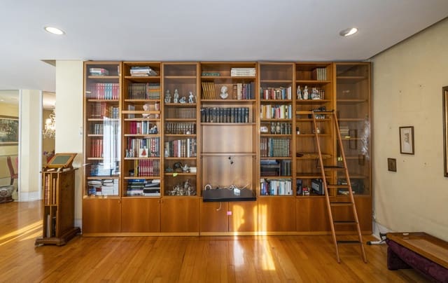 5 slaapkamer Penthouse te koop in L'Eixample, Valencia stad met garage - € 2.600.000 (Ref: 9132169)