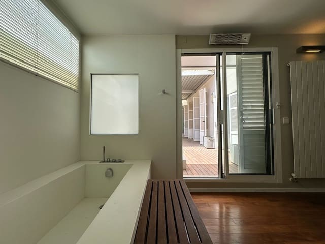 3 slaapkamer Penthouse te koop in L'Eixample, Valencia stad met garage - € 1.350.000 (Ref: 9132170)