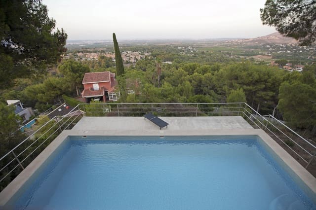 6 soverom Villa til salgs i Chiva med svømmebasseng garasje - € 940 000 (Ref: 9132173)