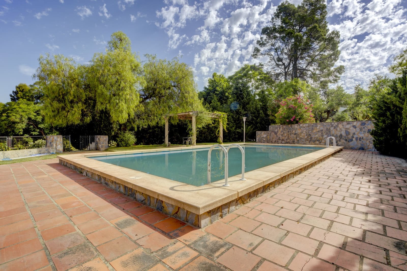 10 soveværelse Finca/Landehus til salg i Ontinyent med swimmingpool garage - € 950.000 (Ref: 9132174)