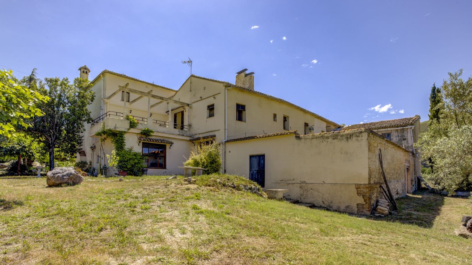 10 soveværelse Finca/Landehus til salg i Ontinyent med swimmingpool garage - € 950.000 (Ref: 9132174)