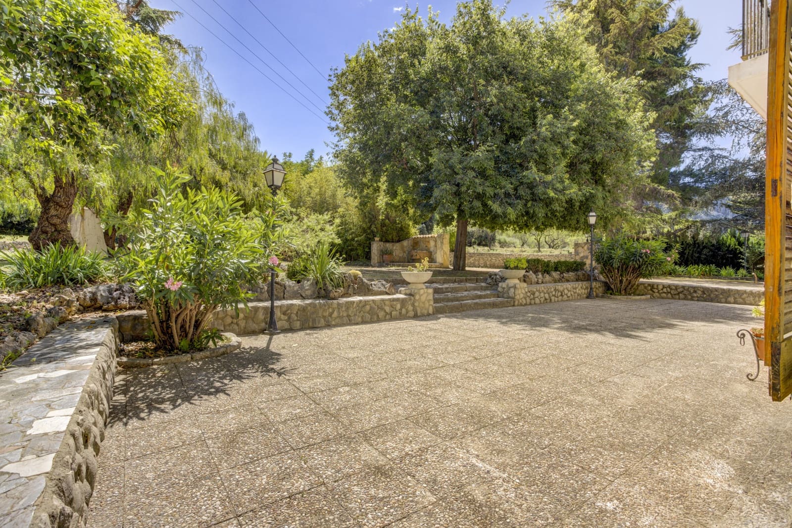 10 soveværelse Finca/Landehus til salg i Ontinyent med swimmingpool garage - € 950.000 (Ref: 9132174)