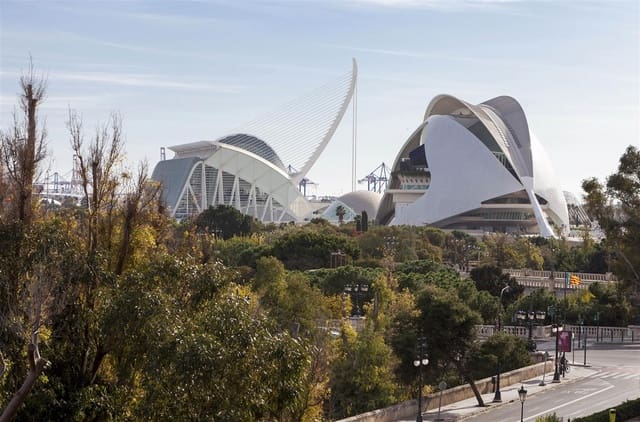 3 makuuhuone Huoneisto myytävänä paikassa La Gran Via, Valencia kaupunki mukana 
autotalli - 1 800 000 € (Ref: 9132175)
