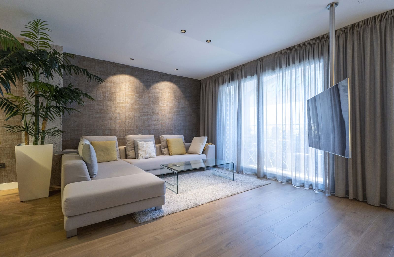 3 soveværelse Lejlighed til salg i Valencia by med swimmingpool garage - € 863.000 (Ref: 9132176)