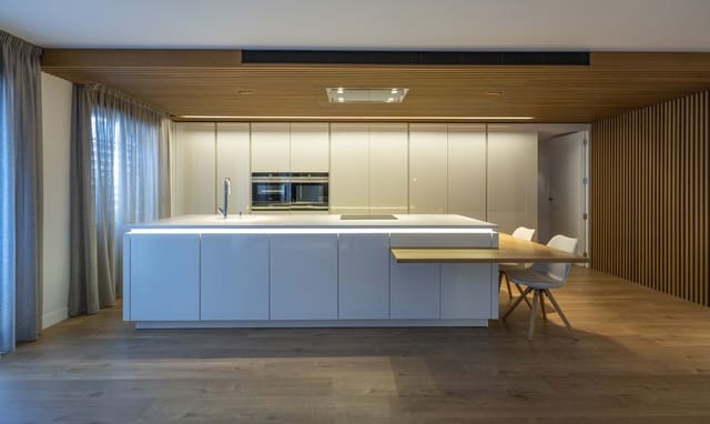 3 soveværelse Lejlighed til salg i Camins al Grau, Valencia by med swimmingpool garage - € 863.000 (Ref: 9132176)