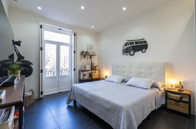 3 bedroom Apartment for sale in L'Eixample, Valencia city - € 1,180,000 (Ref: 9132178)
