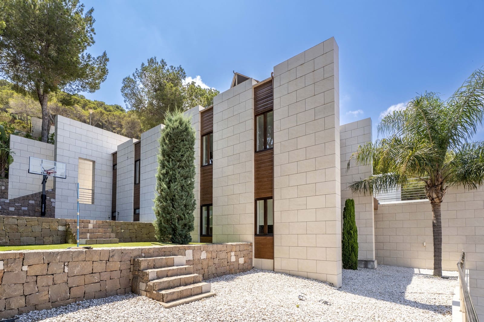 5 soverom Villa til salgs i Chiva med svømmebasseng garasje - € 2 100 000 (Ref: 9148968)