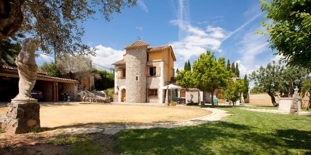 4 soverom Villa til salgs i L'Eliana med svømmebasseng garasje - € 800 000 (Ref: 9165561)