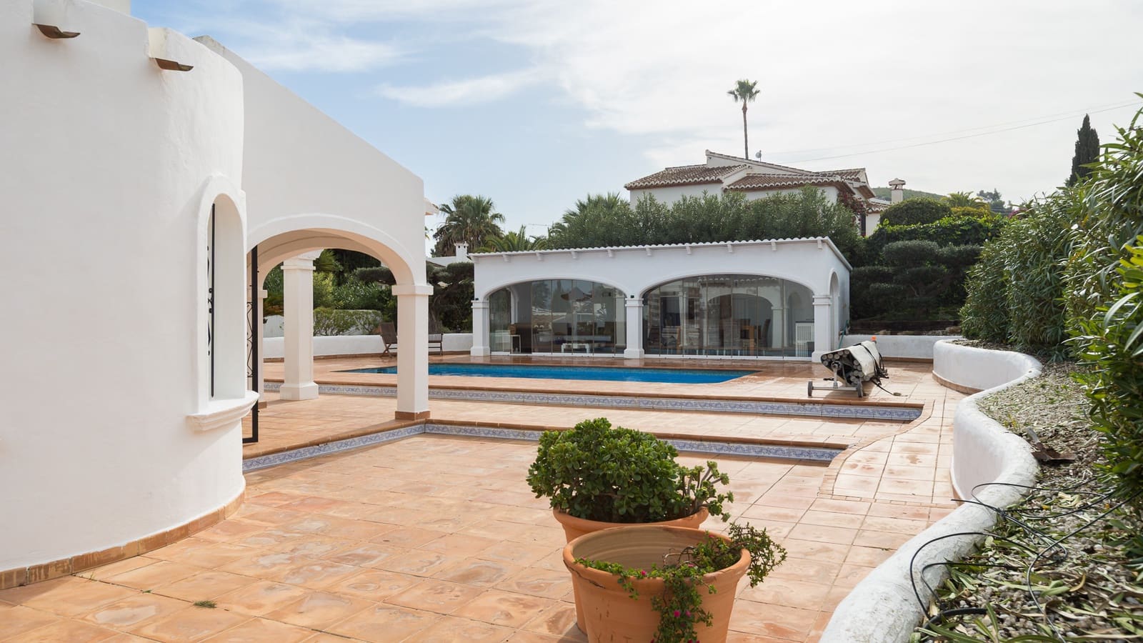 2 soveværelse Villa til salg i Pinosol med swimmingpool - € 595.000 (Ref: 9197553)