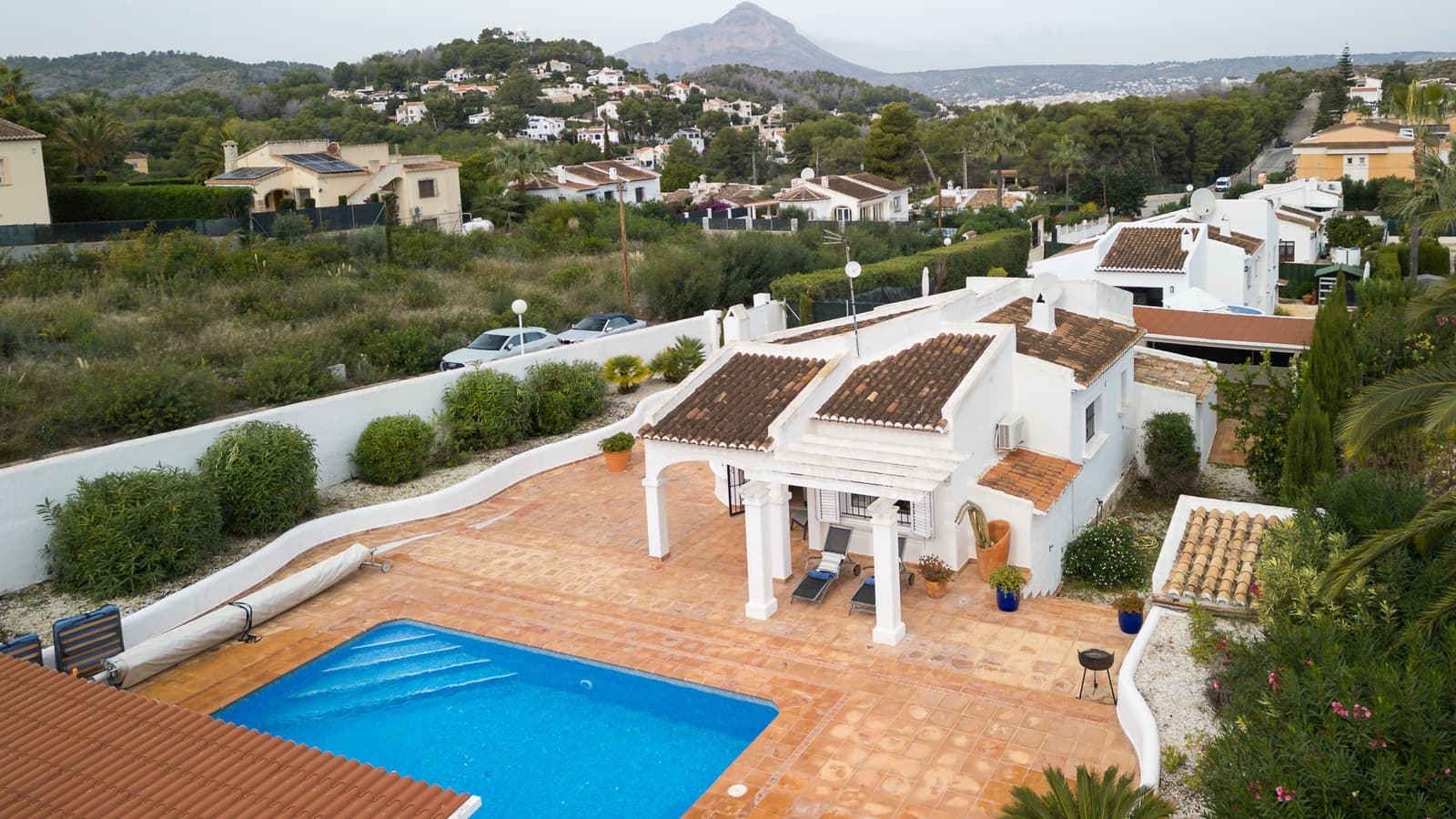 2 soveværelse Villa til salg i Pinosol med swimmingpool - € 595.000 (Ref: 9197553)