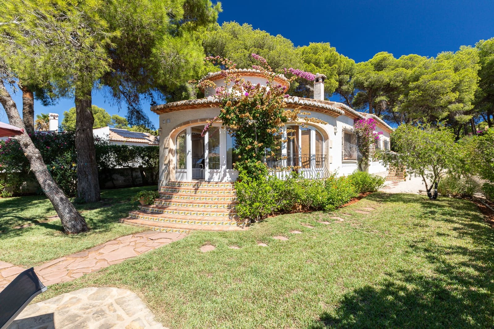 3 sypialnia Willa na sprzedaż w Javea / Xabia z basenem garażem - 550 000 € (Ref: 9232427)