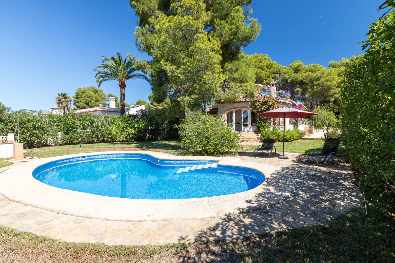 3 Zimmer Villa zu verkaufen in Javea / Xabia mit Pool Garage - 550.000 € (Ref: 9232427)