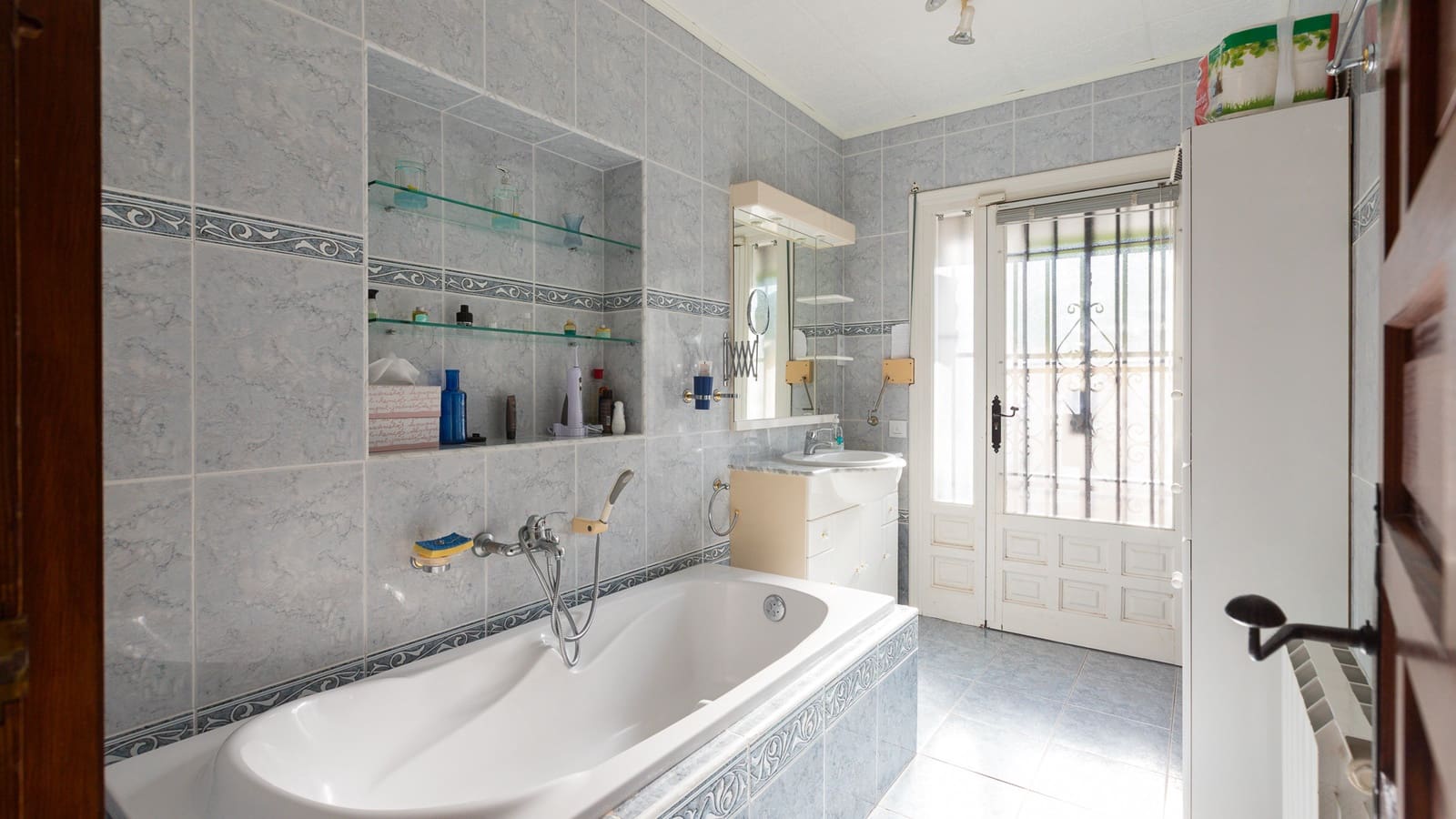 3 soveværelse Villa til salg i Adsubia med swimmingpool garage - € 625.000 (Ref: 9264106)