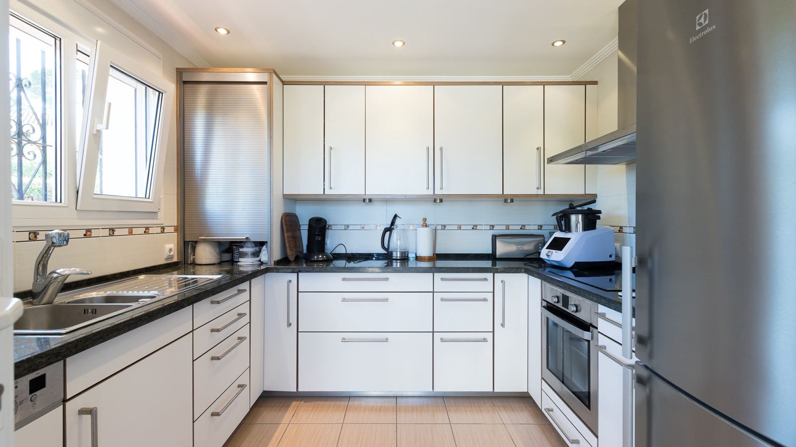 3 soveværelse Villa til salg i Adsubia med swimmingpool garage - € 625.000 (Ref: 9264106)