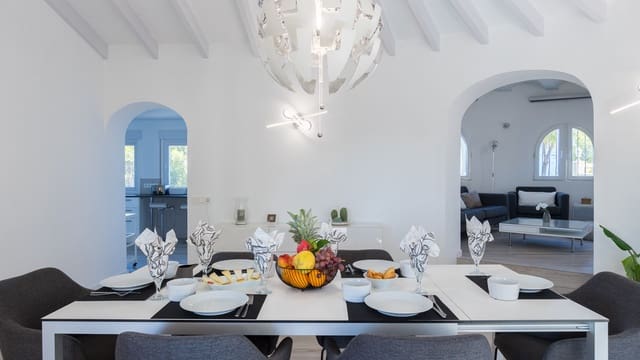 4 slaapkamer Villa te koop in Javea / Xàbia met zwembad - € 1.350.000 (Ref: 9272176)