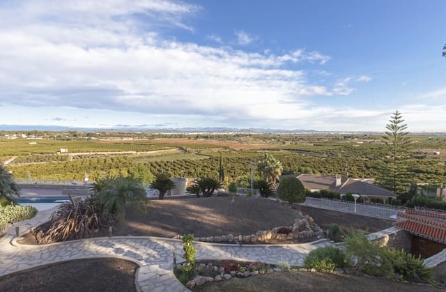 6 soverom Villa til salgs i Chiva med svømmebasseng garasje - € 790 000 (Ref: 9349113)