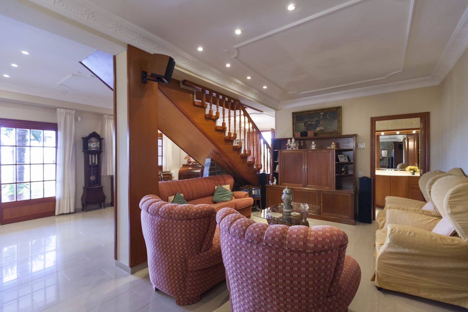 6 bedroom Villa for sale in Chiva with pool garage - € 790,000 (Ref: 9349113)