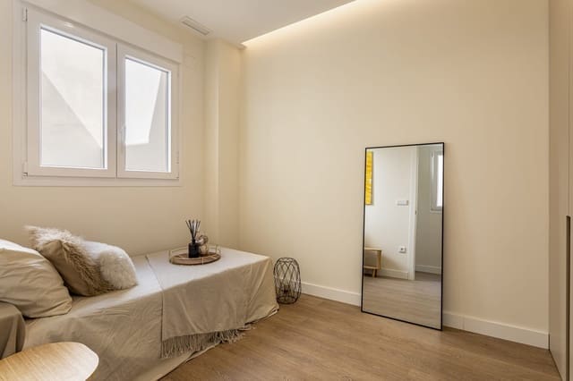 2 bedroom Penthouse for sale in Sant Francesc, Valencia city - € 795,000 (Ref: 9358947)