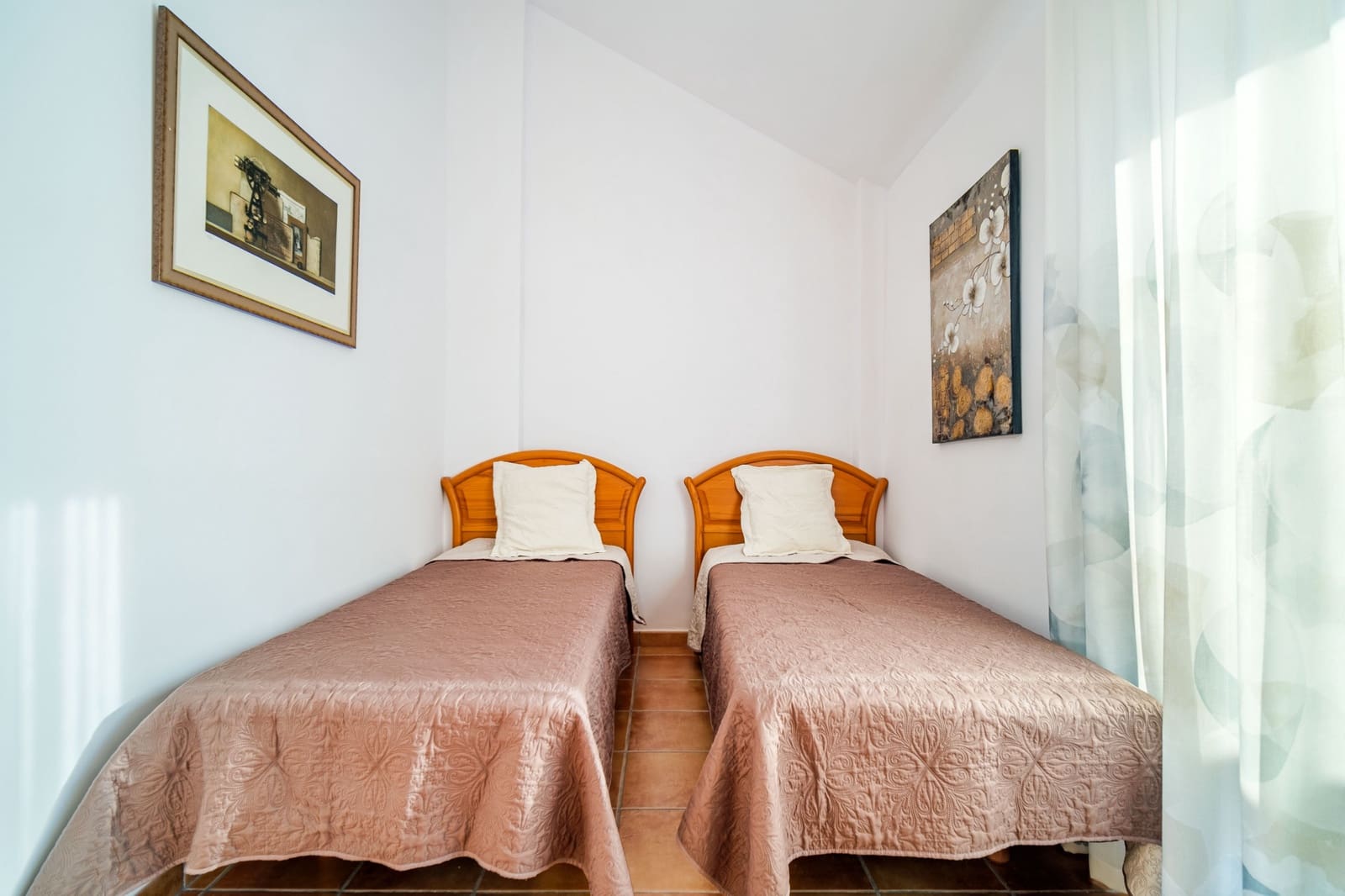 4 soveværelse Byhus til salg i Arenal med swimmingpool - € 660.000 (Ref: 9362035)