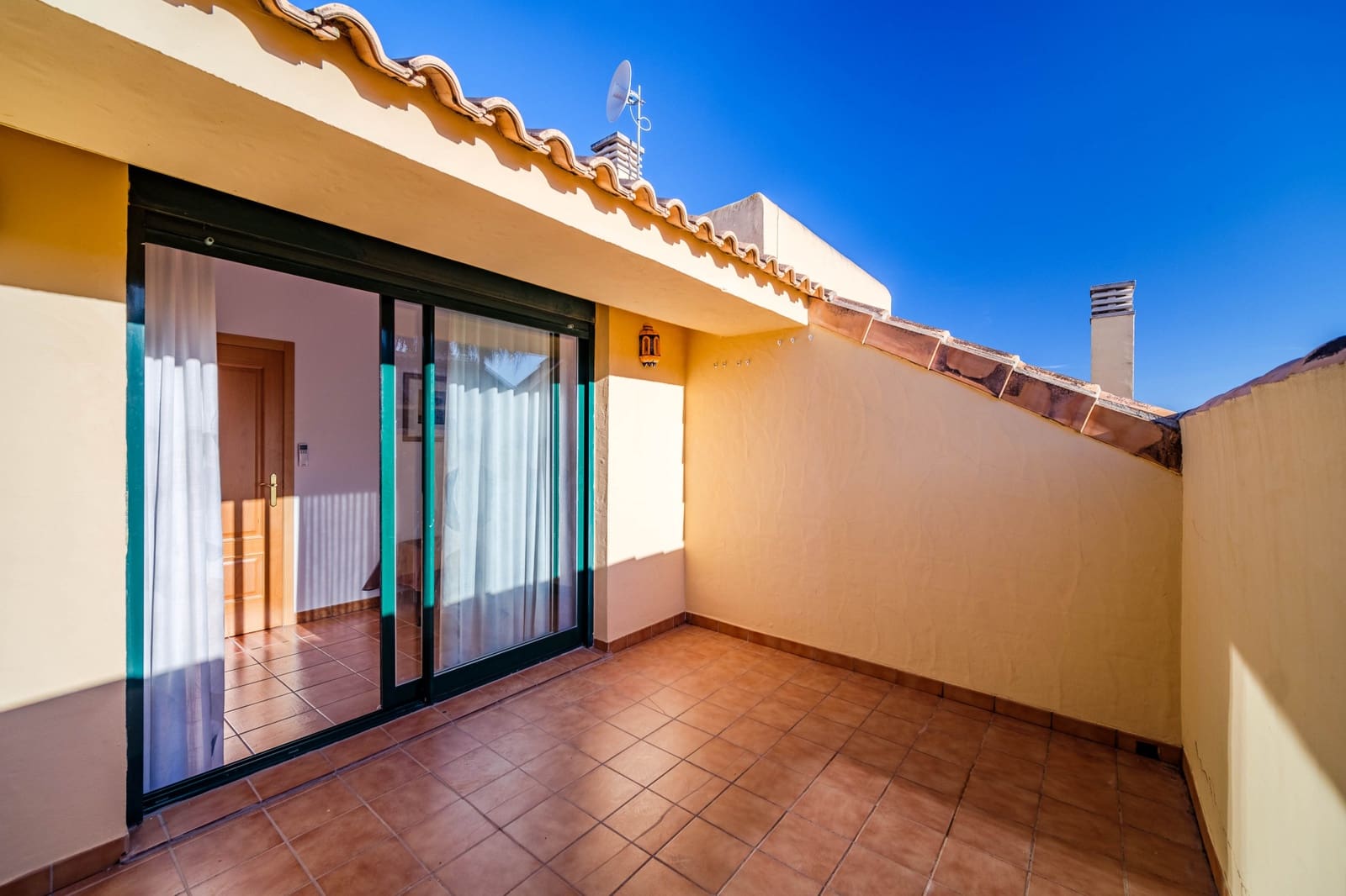 4 soveværelse Byhus til salg i Arenal med swimmingpool - € 660.000 (Ref: 9362035)