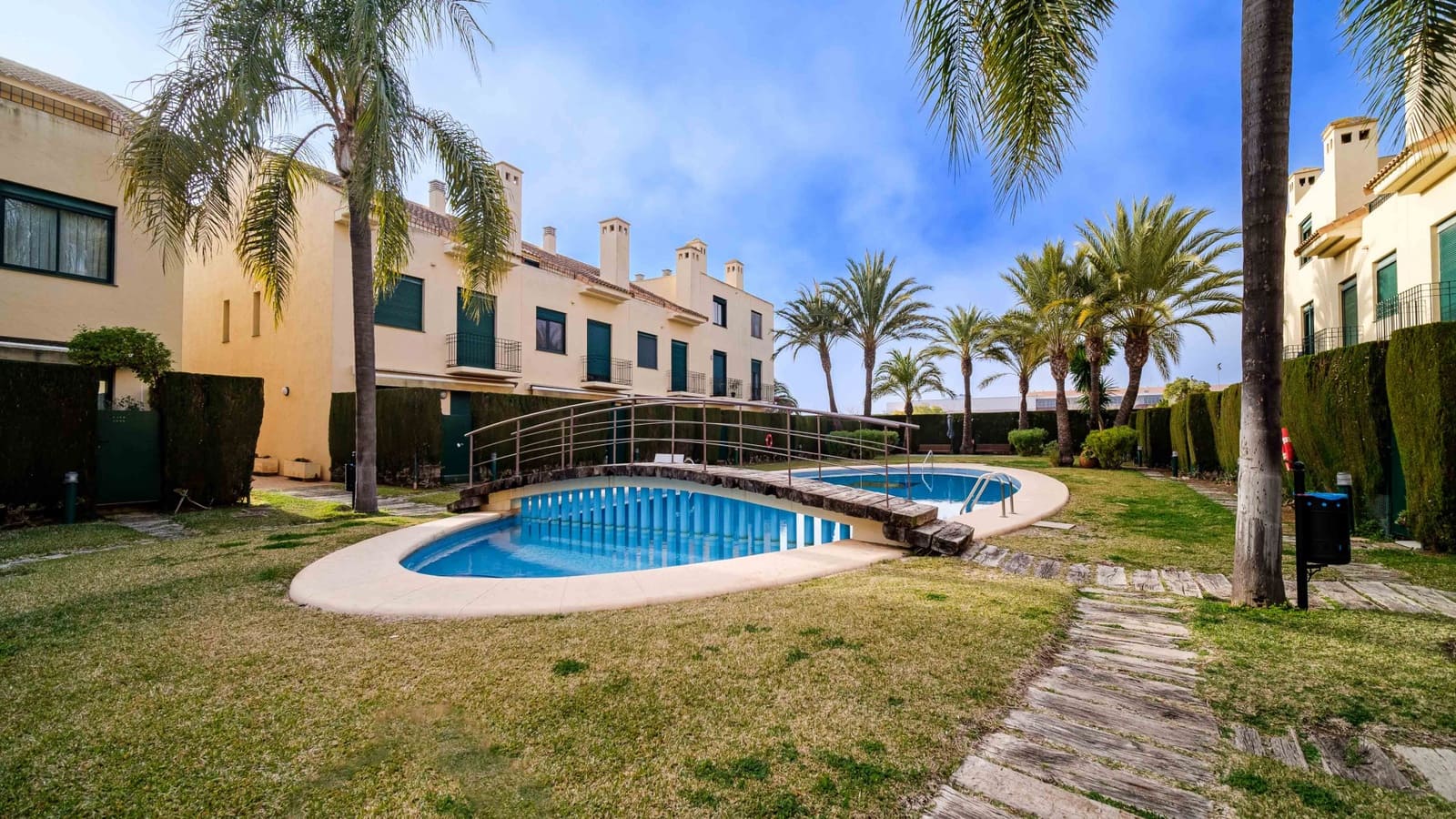 4 quarto Casa em Banda para venda em Arenal com piscina - 575 000 € (Ref: 9362035)