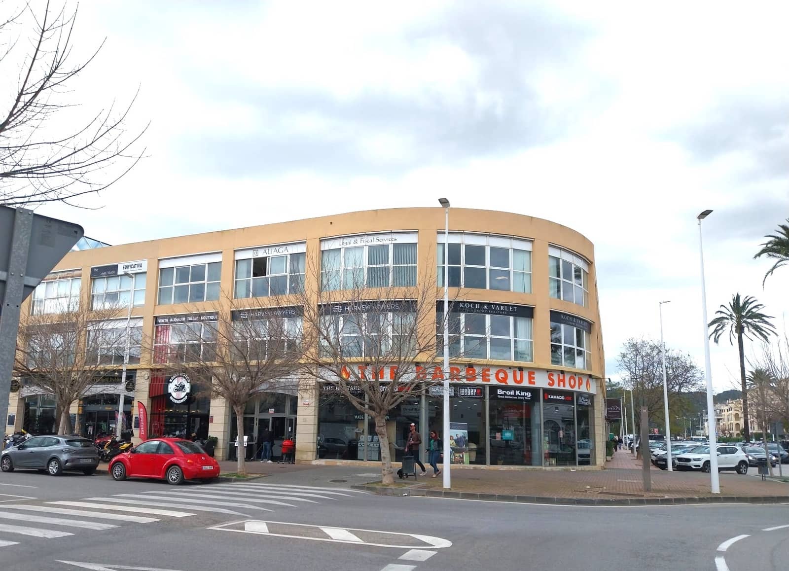 Commercial for sale in Arenal - € 145,000 (Ref: 9598694)