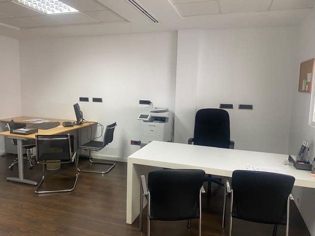 Comercial para venda em Arenal, Javea / Xàbia - 145 000 € (Ref: 9598694)