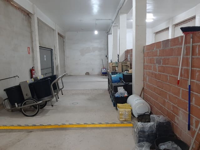 Komercyjne na sprzedaż w Arenal, Javea / Xàbia z garażem - 500 000 € (Ref: 9647843)