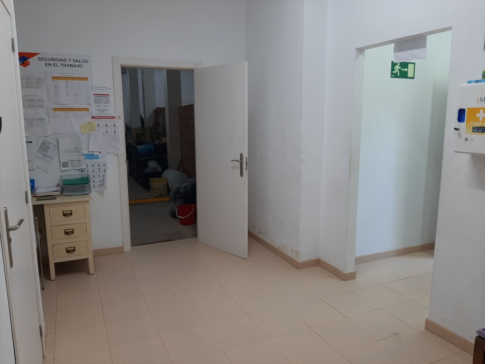 Commercial for sale in Arenal with garage - € 500,000 (Ref: 9647843)