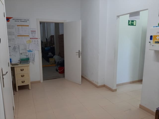 Kommersiell til salgs i Arenal, Javea / Xàbia med garasje - € 500 000 (Ref: 9647843)