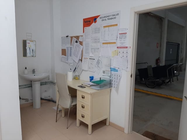 Kommersiell til salgs i Arenal, Javea / Xàbia med garasje - € 500 000 (Ref: 9647843)