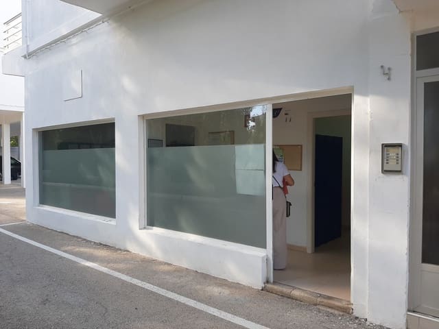 Kommersiell til salgs i Arenal, Javea / Xàbia med garasje - € 500 000 (Ref: 9647843)