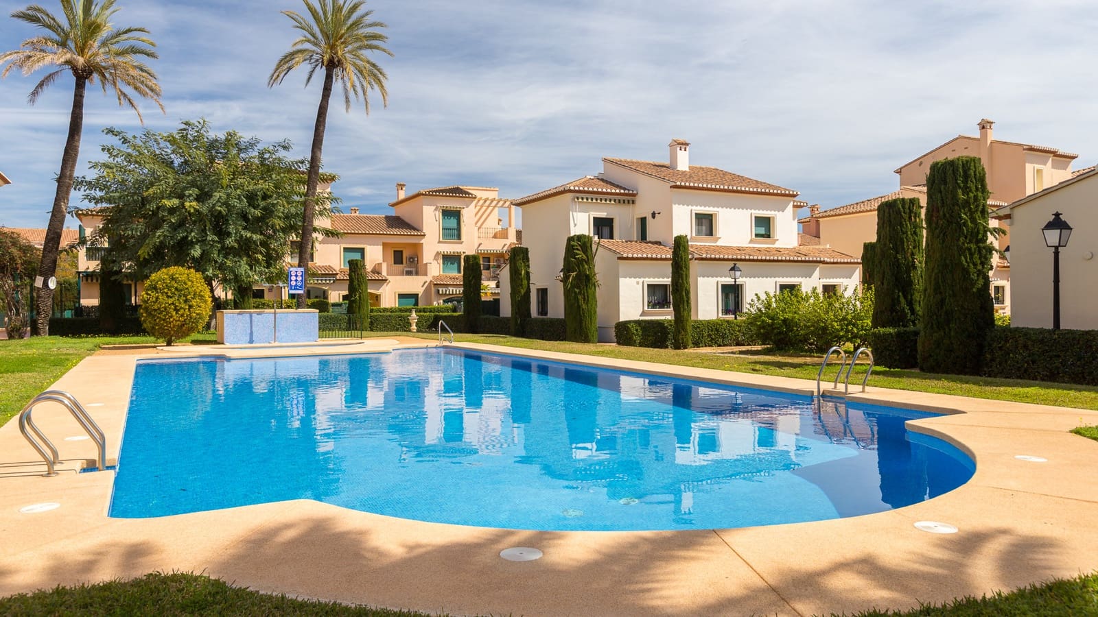 4 bedroom Townhouse for sale in Javea / Xabia with pool garage - € 749,000 (Ref: 9686191)
