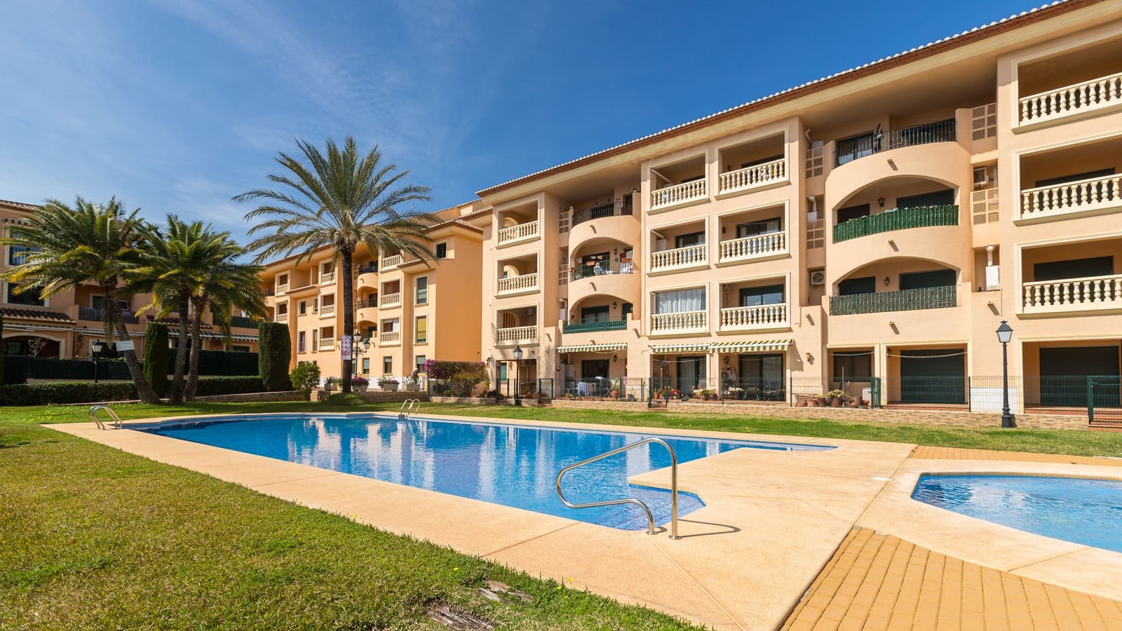 4 bedroom Townhouse for sale in Javea / Xabia with pool garage - € 749,000 (Ref: 9686191)
