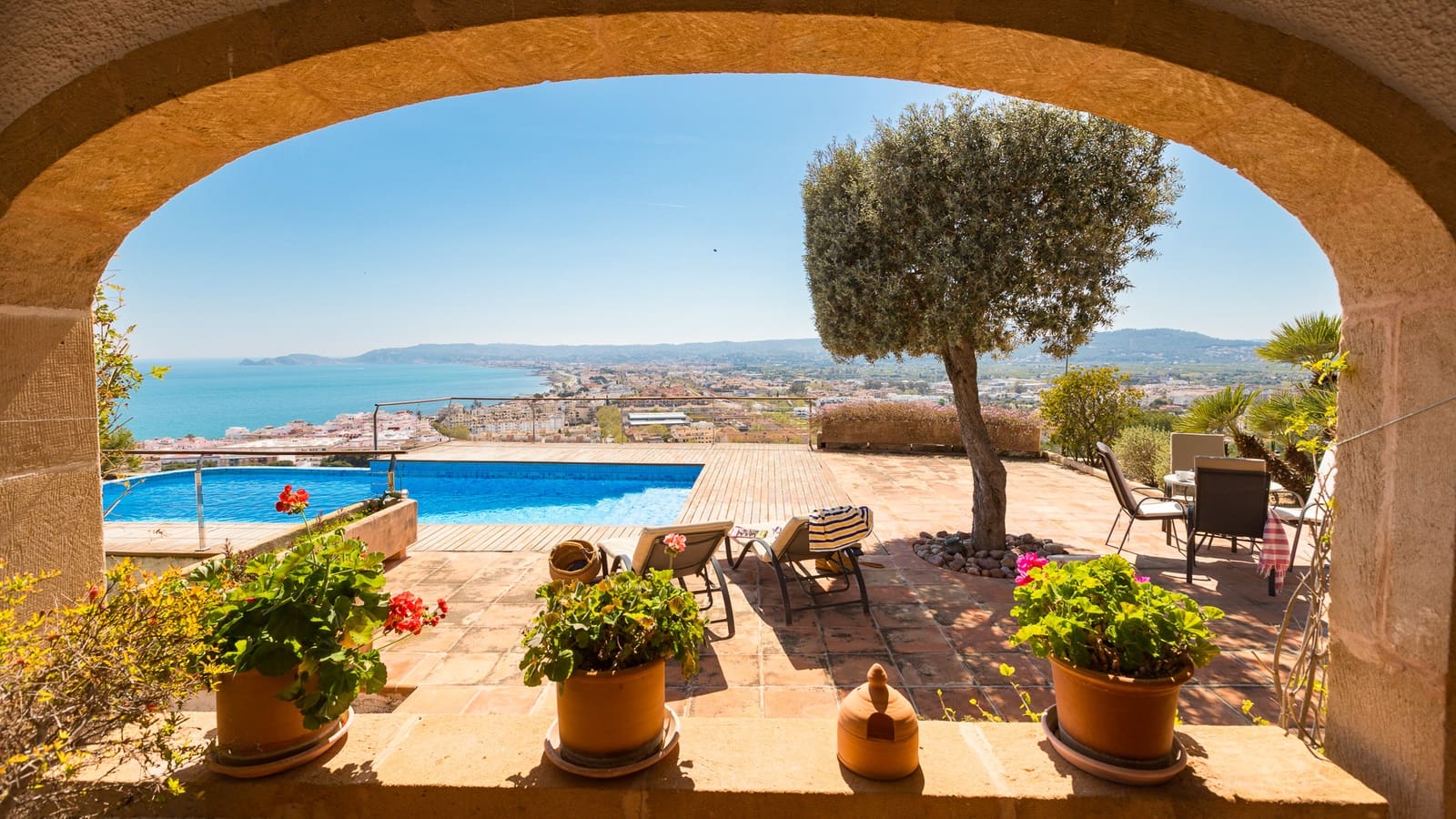 3 sovrum Villa till salu i Javea / Xabia med pool garage - 2 250 000 € (Ref: 9731883)