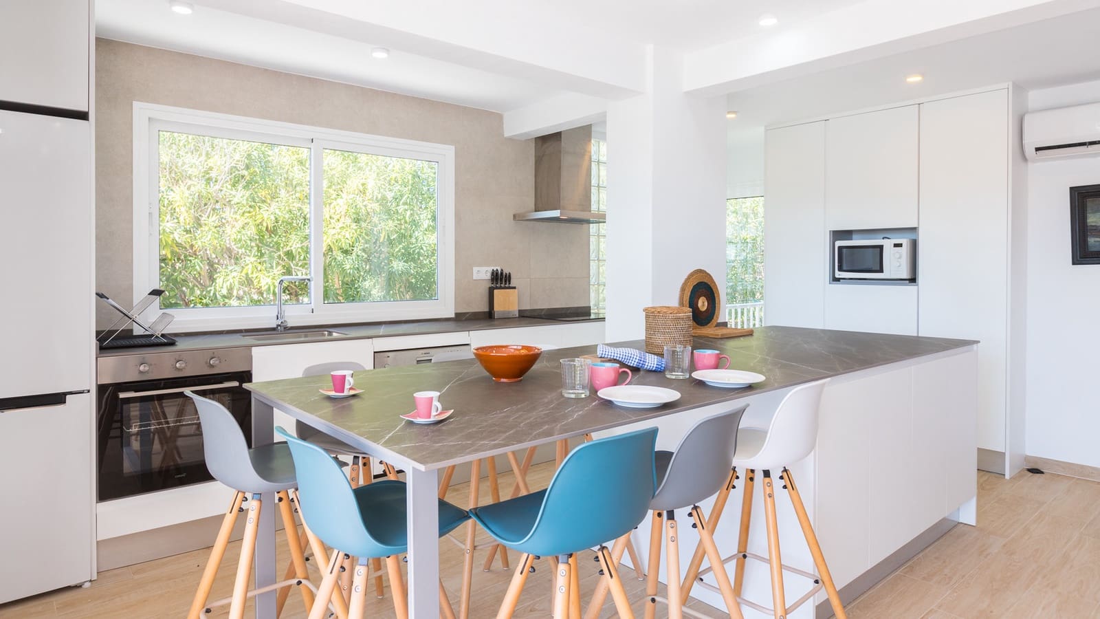 5 bedroom Apartment for sale in Arenal with garage - € 895,000 (Ref: 9738378)