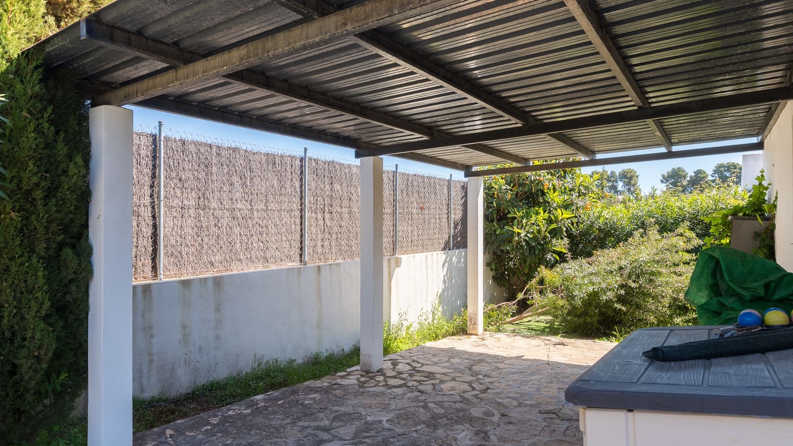 3 soveværelse Villa til salg i Pinosol med swimmingpool - € 620.000 (Ref: 9783667)