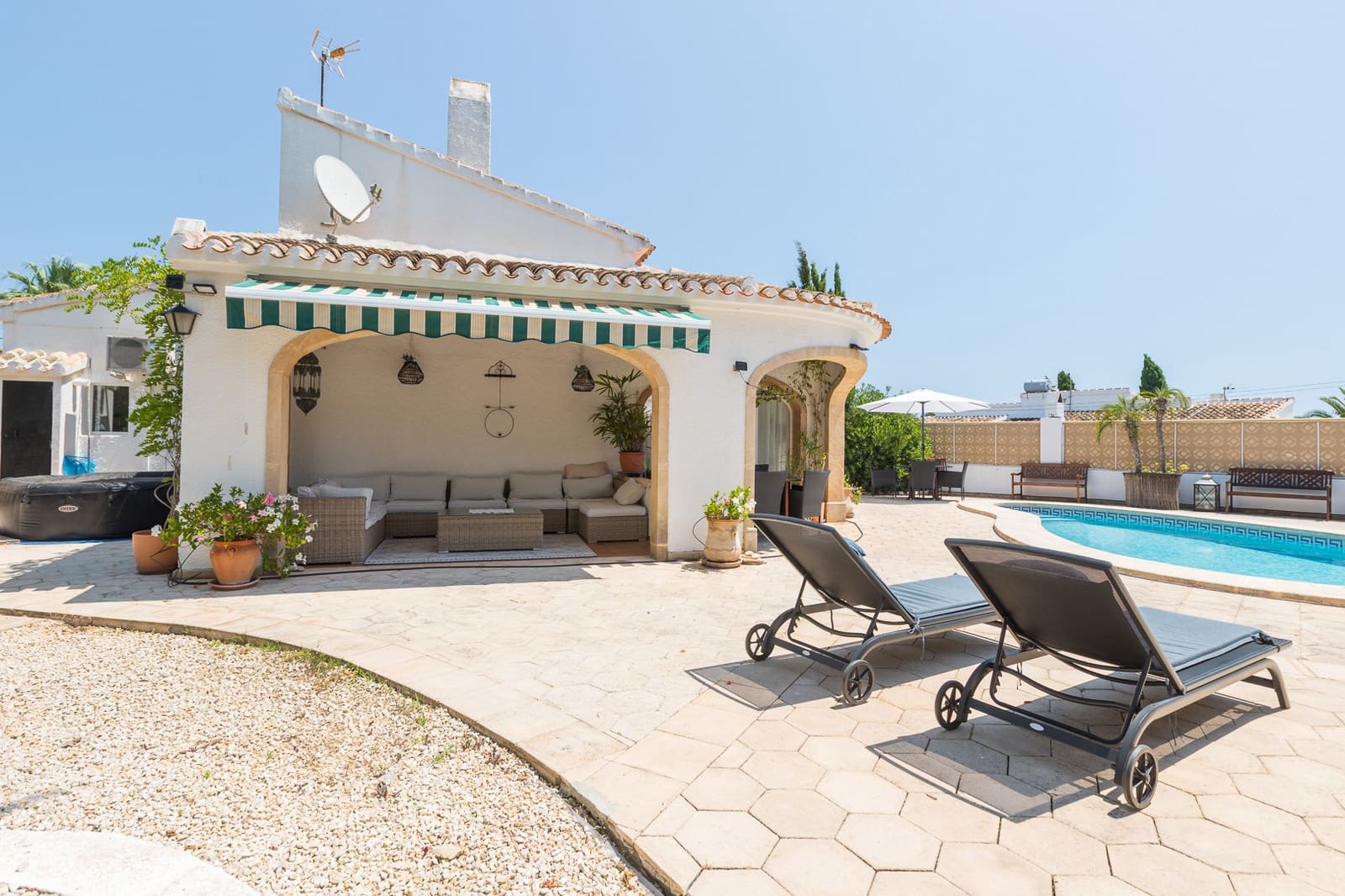 4 soveværelse Villa til salg i Javea / Xabia med swimmingpool garage - € 860.000 (Ref: 9939590)