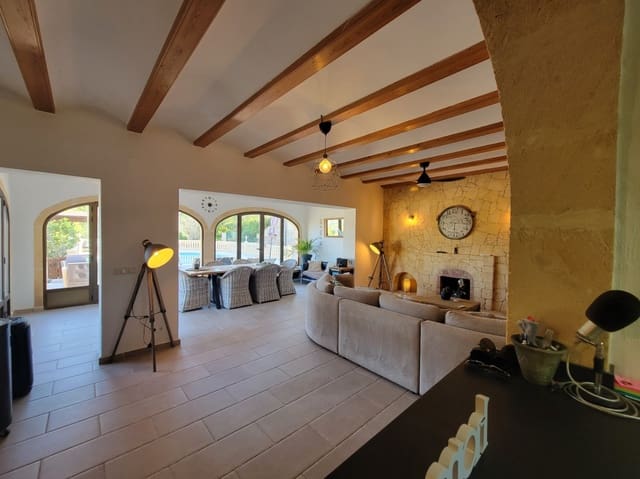 Finca/Casa Rural de 5 habitaciones en Benissa en venta con piscina garaje - 1.400.000 € (Ref: 10026175)