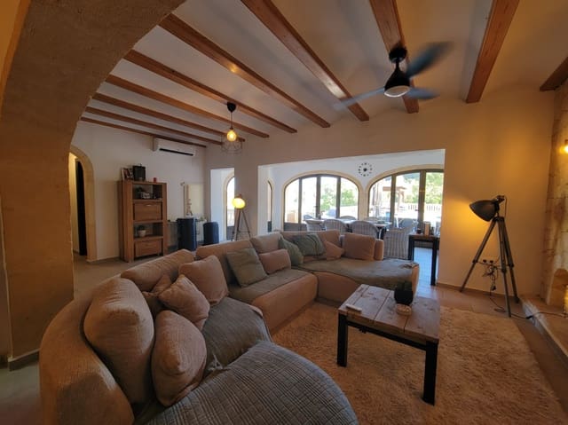 Finca/Casa Rural de 5 habitaciones en Benissa en venta con piscina garaje - 1.400.000 € (Ref: 10026175)