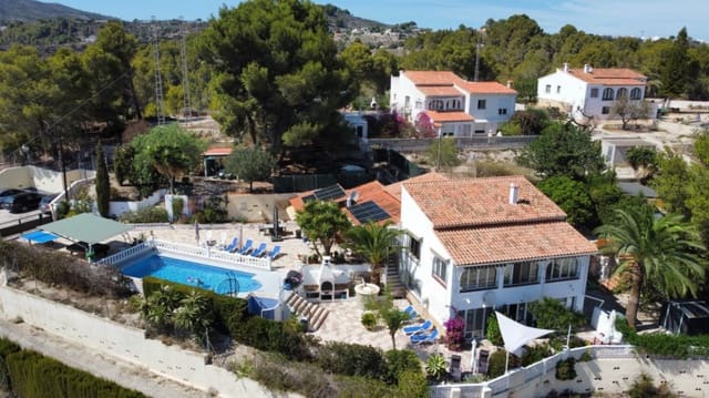 Finca/Casa Rural de 4 habitaciones en Benissa en venta con piscina garaje - 625.000 € (Ref: 10036217)