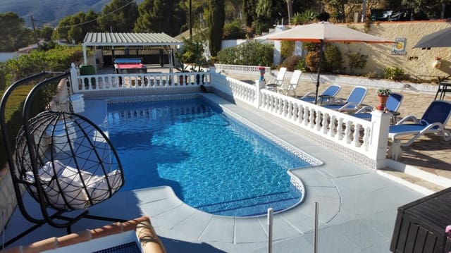 Finca/Casa Rural de 4 habitaciones en Benissa en venta con piscina garaje - 625.000 € (Ref: 10036217)