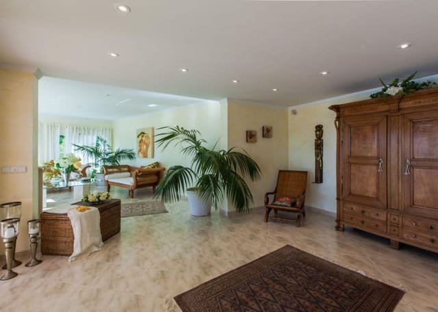 3 soveværelse Villa til salg i Altea med swimmingpool garage - € 1.700.000 (Ref: 6613408)