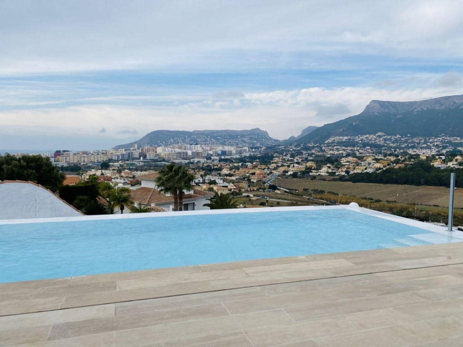 4 soveværelse Villa til salg i Calpe / Calp - € 1.400.000 (Ref: 6613450)