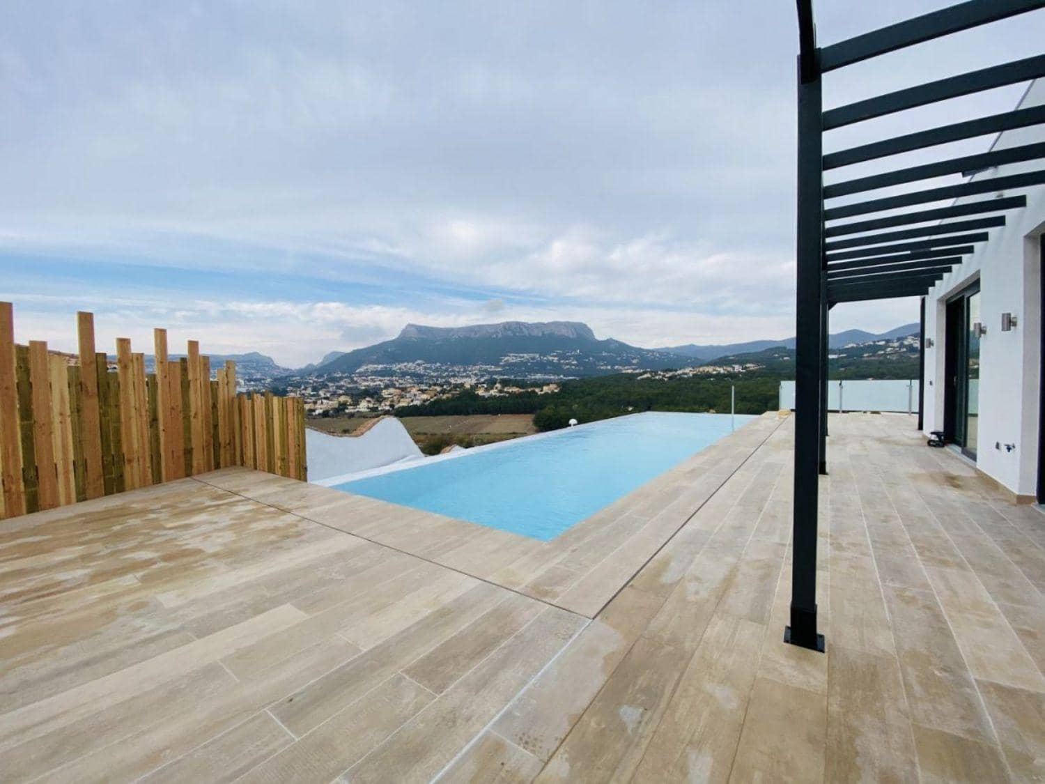 4 soveværelse Villa til salg i Calpe / Calp - € 1.400.000 (Ref: 6613450)