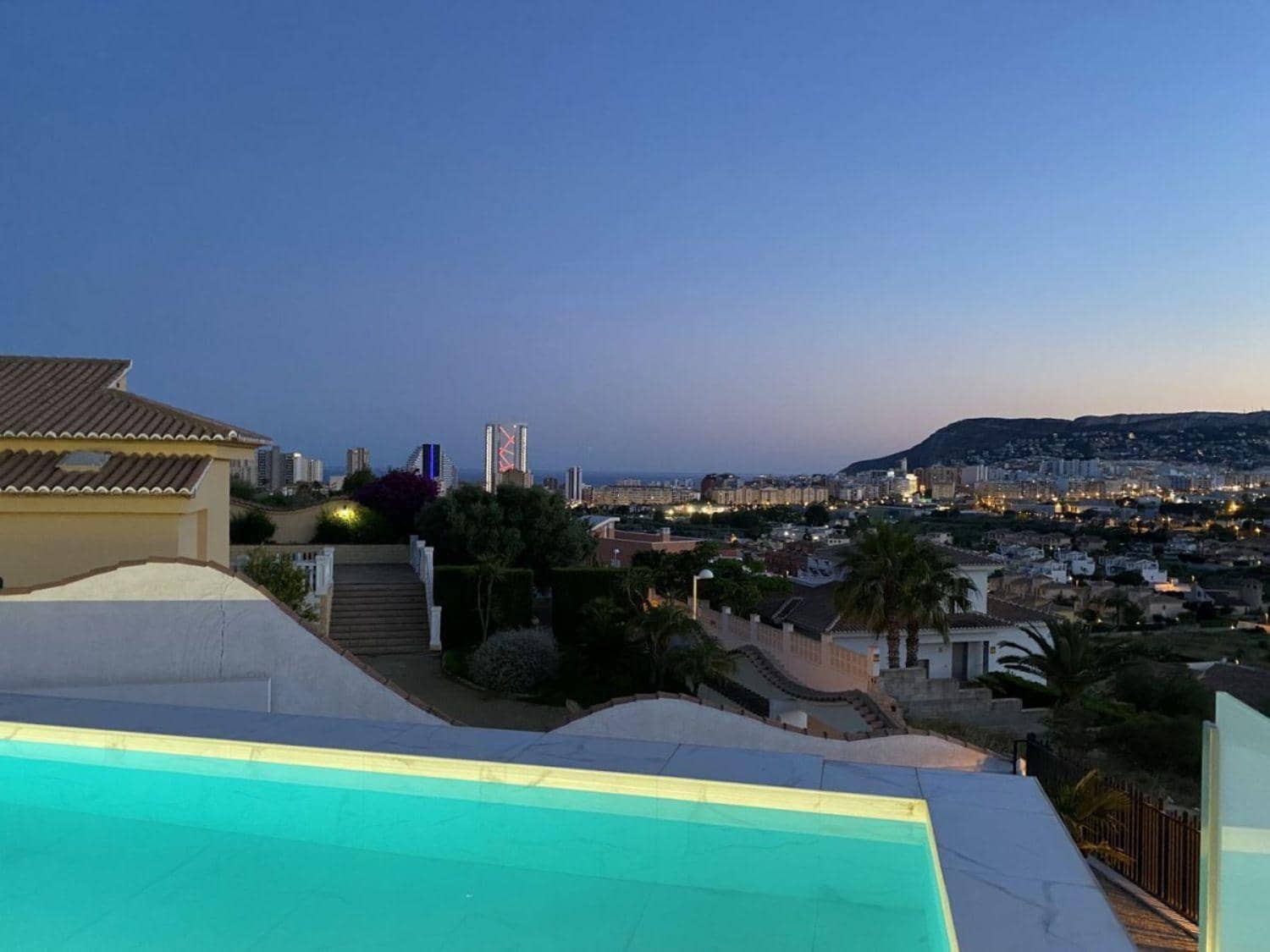 4 soveværelse Villa til salg i Calpe / Calp - € 1.400.000 (Ref: 6613450)