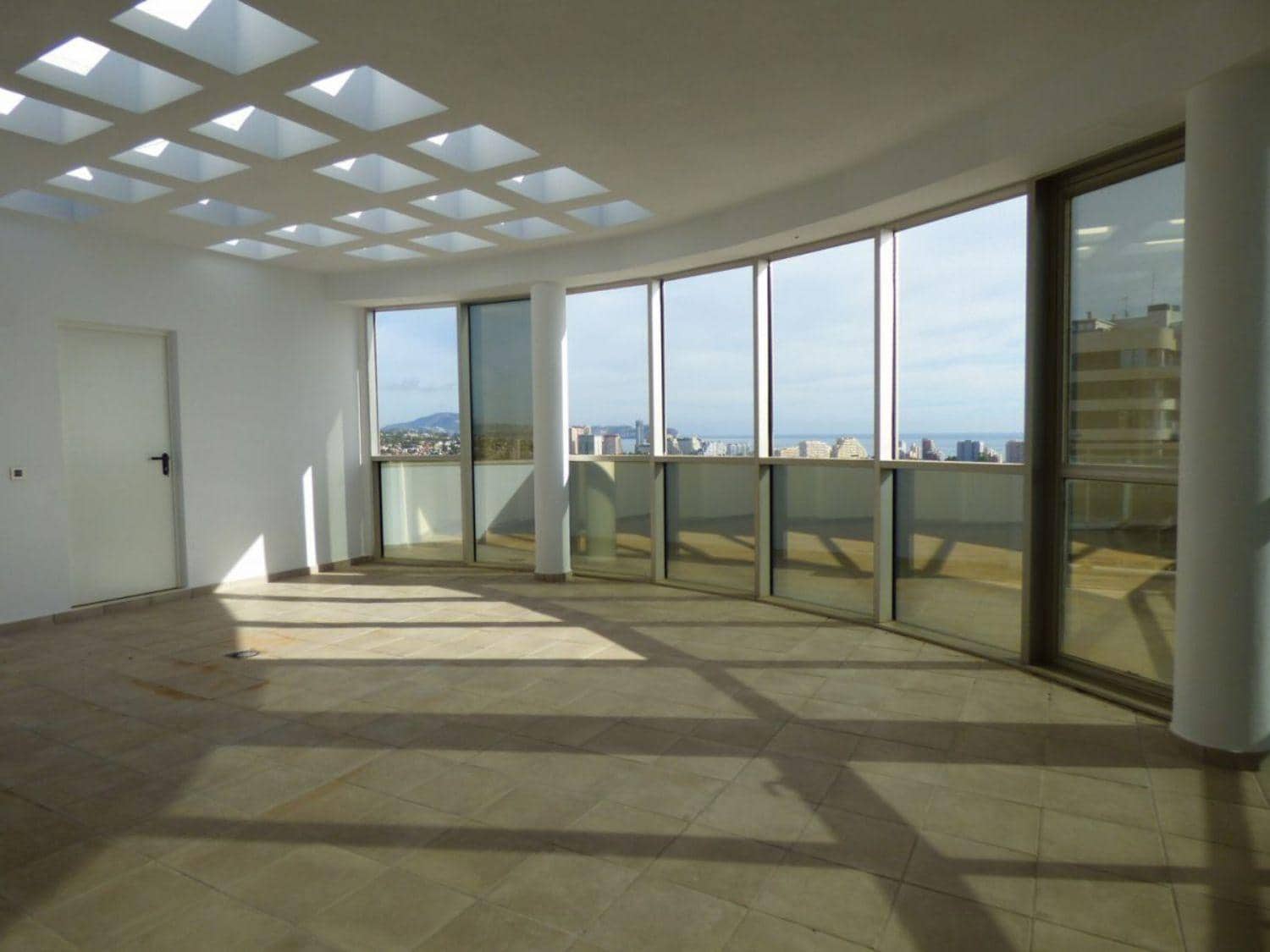 3 soveværelse Lejlighed til salg i Calpe / Calp med garage - € 1.500.000 (Ref: 6613467)